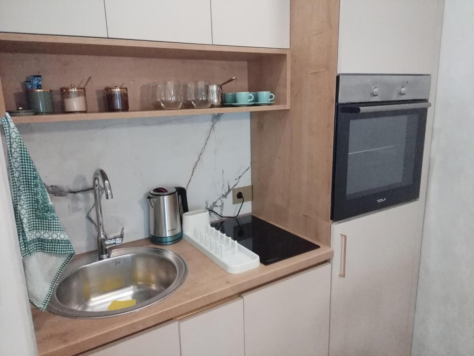 Apartment Centrum - Free Private Parking Novi Sad Eksteriør billede