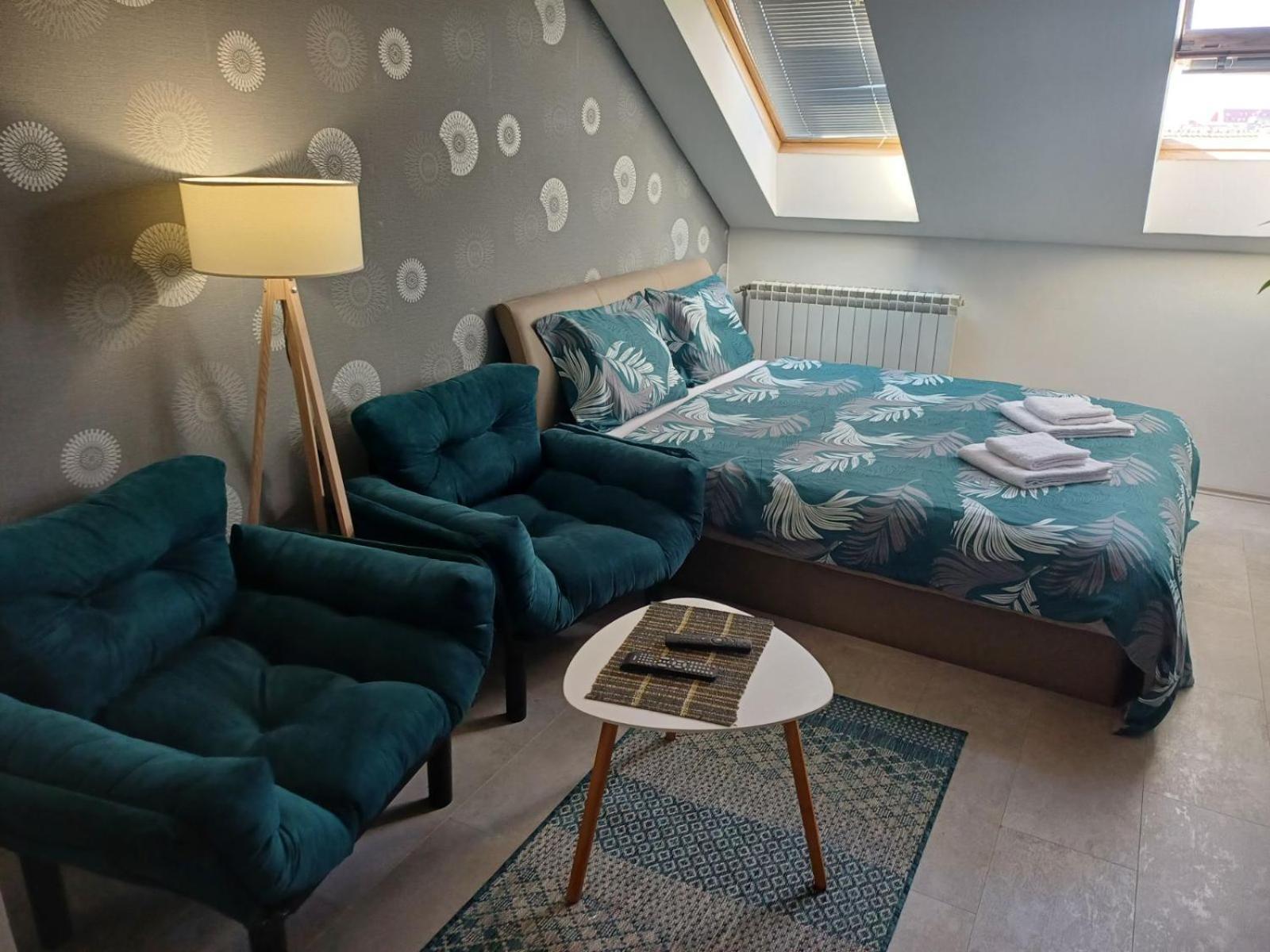 Apartment Centrum - Free Private Parking Novi Sad Eksteriør billede
