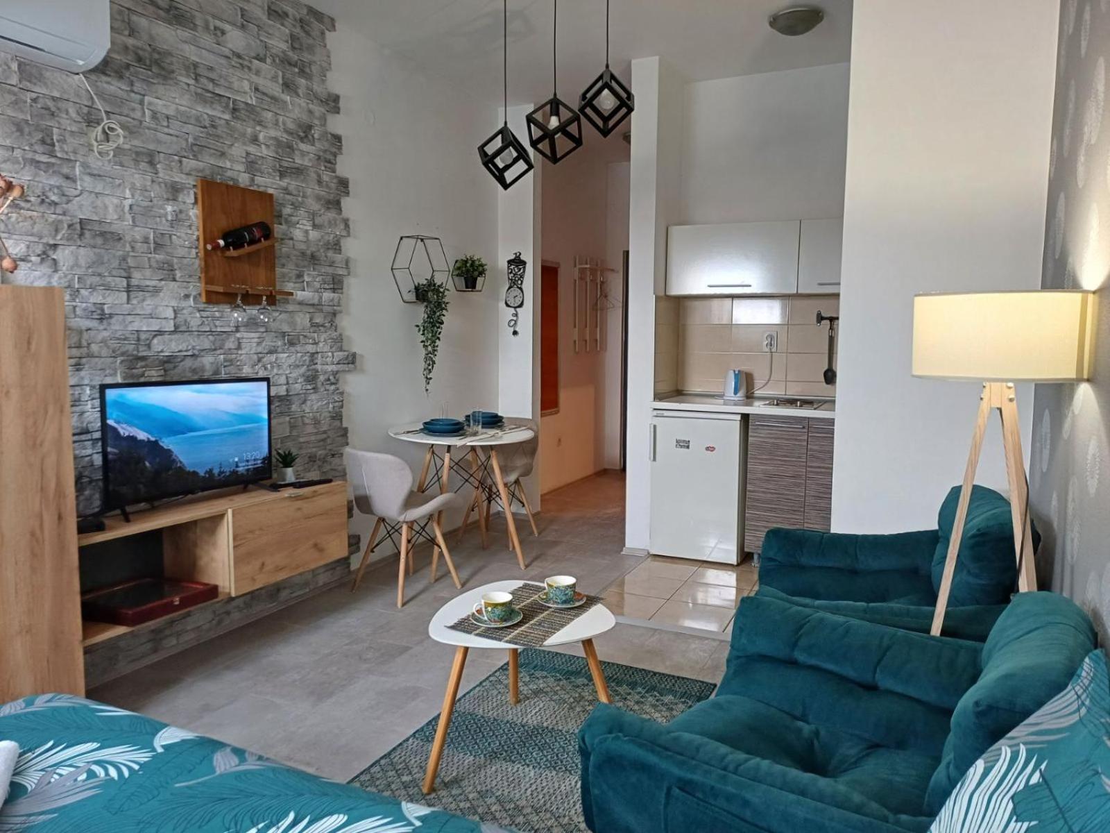 Apartment Centrum - Free Private Parking Novi Sad Eksteriør billede