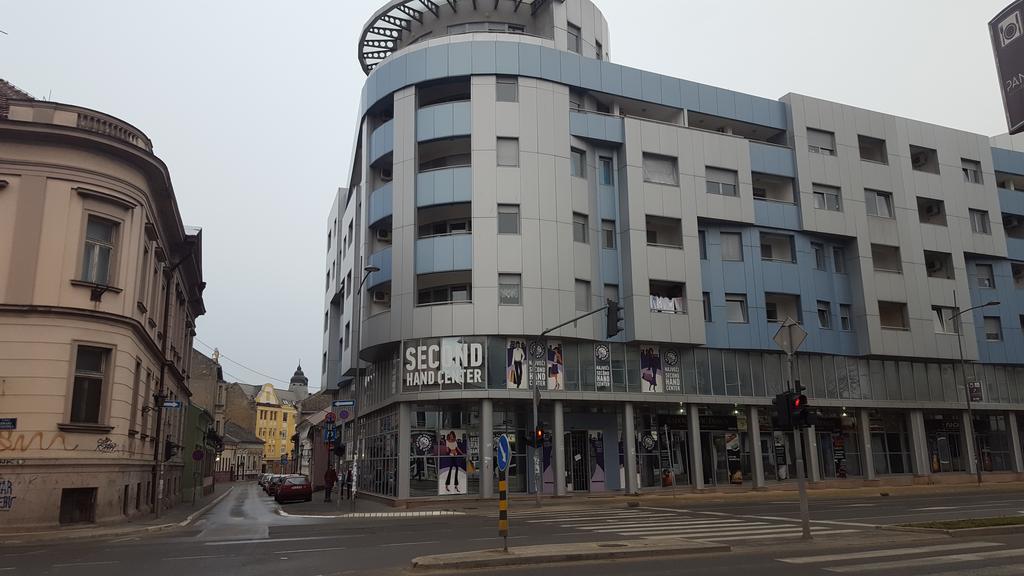 Apartment Centrum - Free Private Parking Novi Sad Eksteriør billede