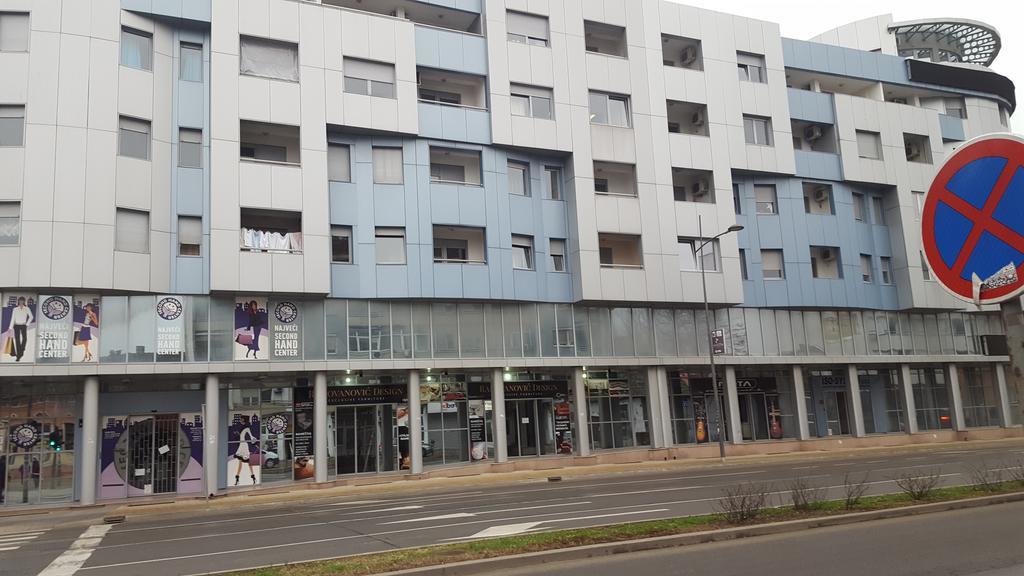 Apartment Centrum - Free Private Parking Novi Sad Eksteriør billede